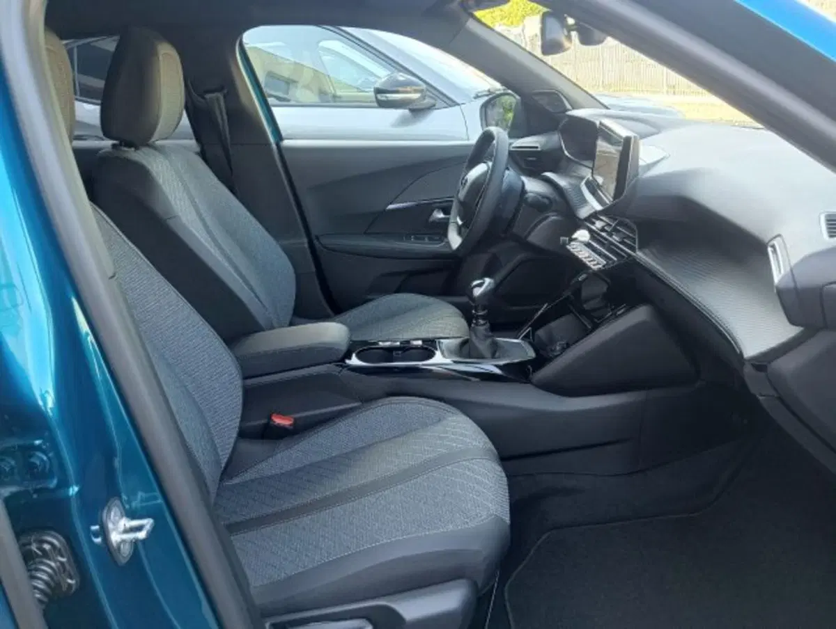 Peugeot 2008 nuova a Brescia (19)