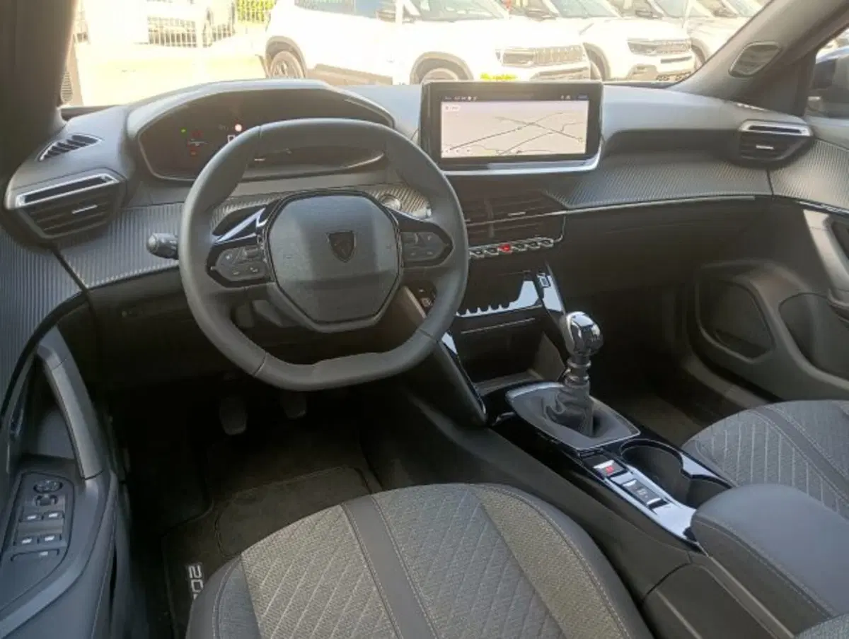 Peugeot 2008 nuova a Brescia (6)