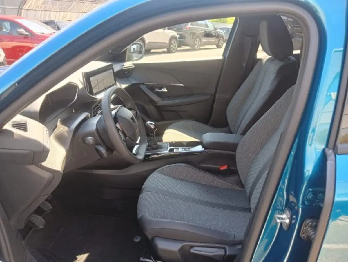 Peugeot 2008 nuova a Brescia (8)