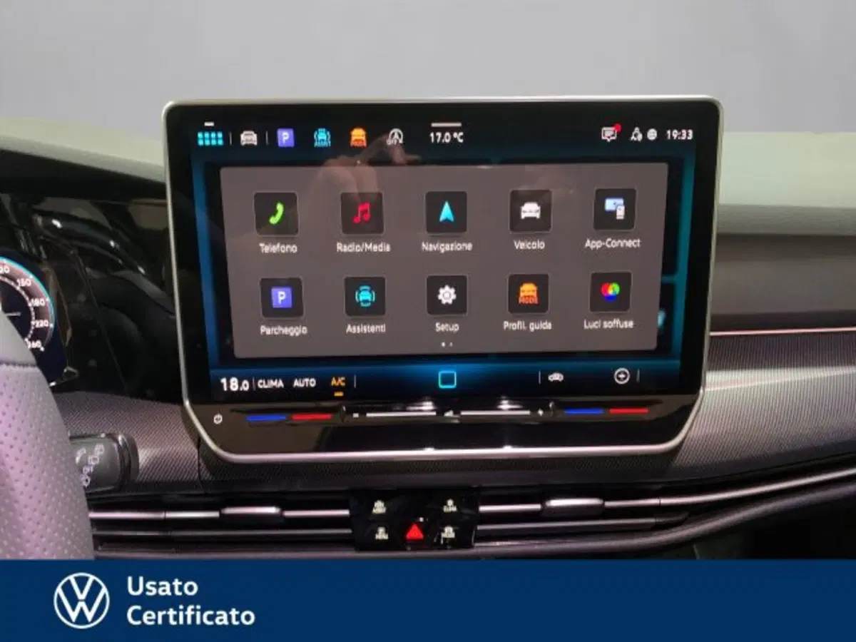 Volkswagen Golf Variant nuova a Vicenza (10)
