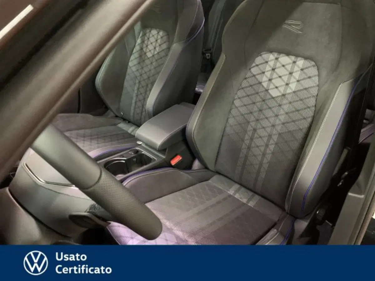 Volkswagen Golf Variant nuova a Vicenza (13)
