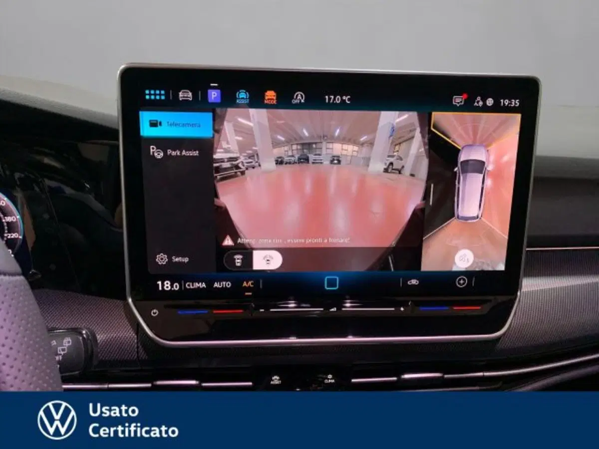 Volkswagen Golf Variant nuova a Vicenza (16)