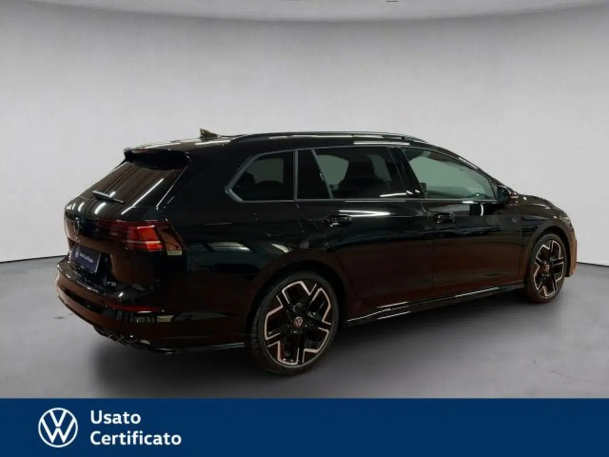 Volkswagen Golf Variant nuova a Vicenza (4)