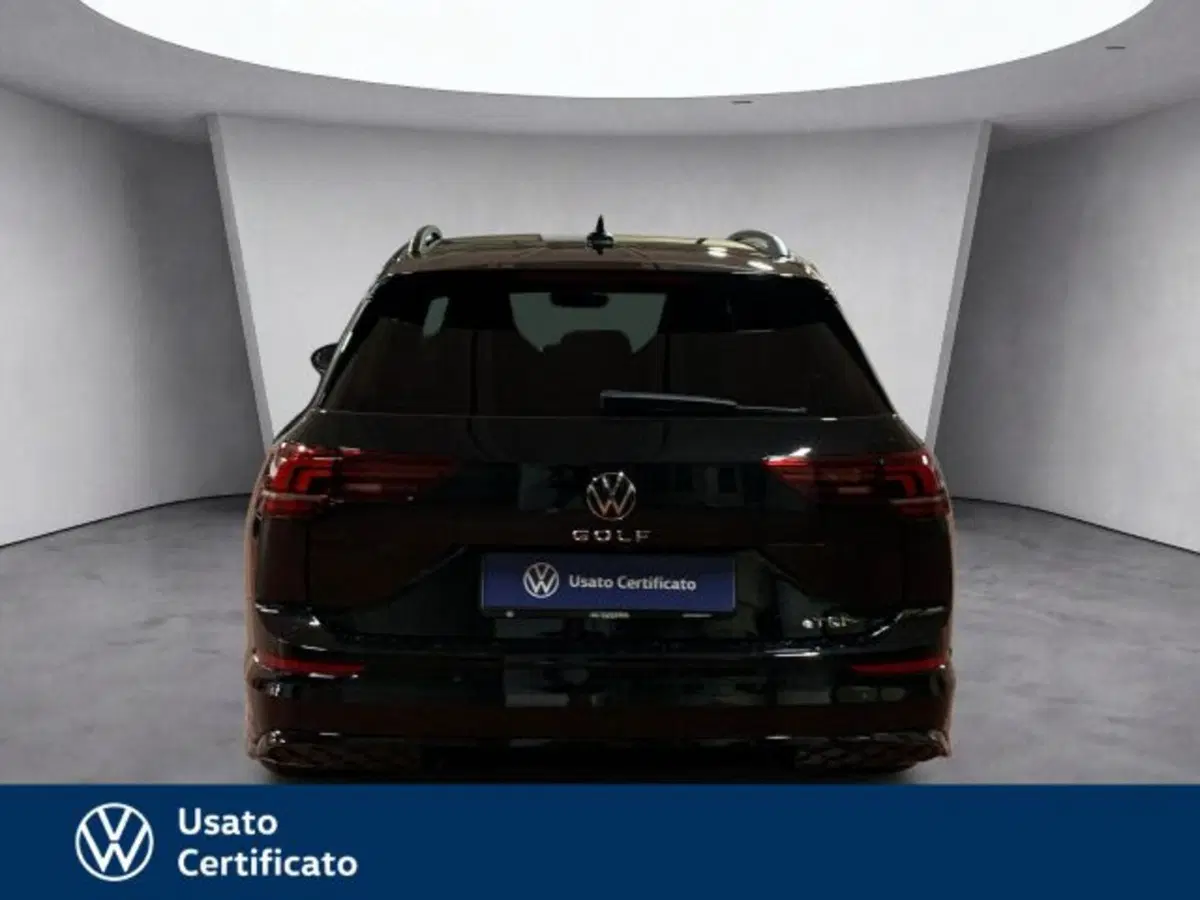 Volkswagen Golf Variant nuova a Vicenza (5)