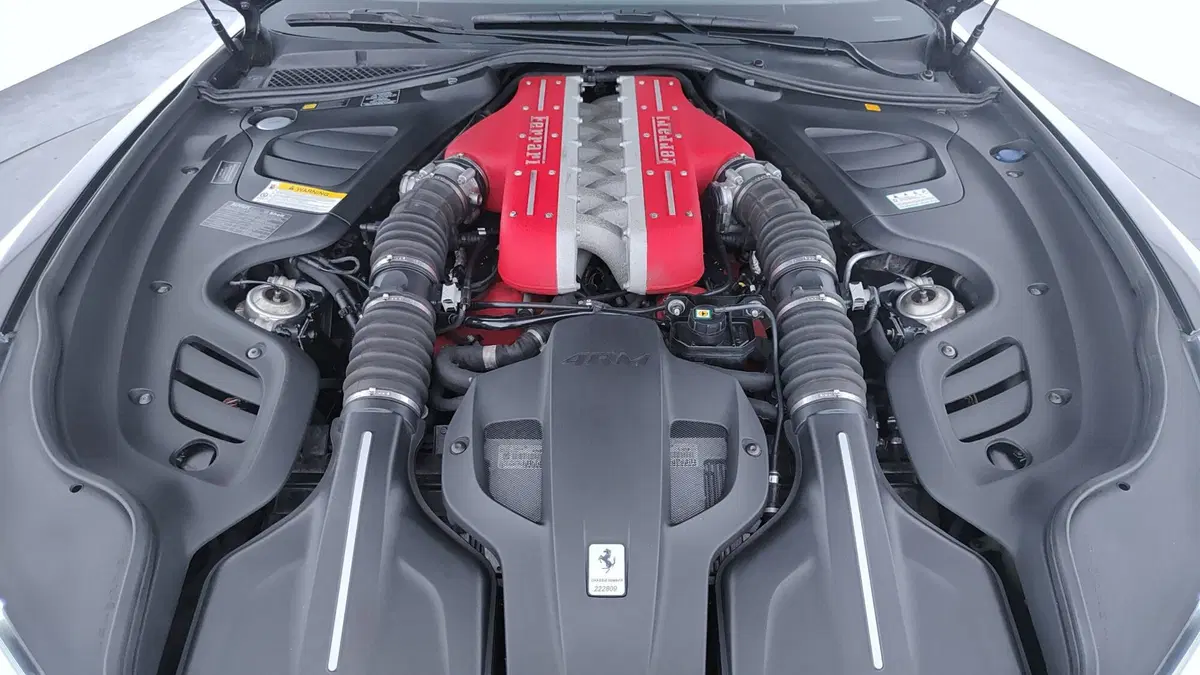 Ferrari GTC4Lusso Coupé usata a Perugia (11)