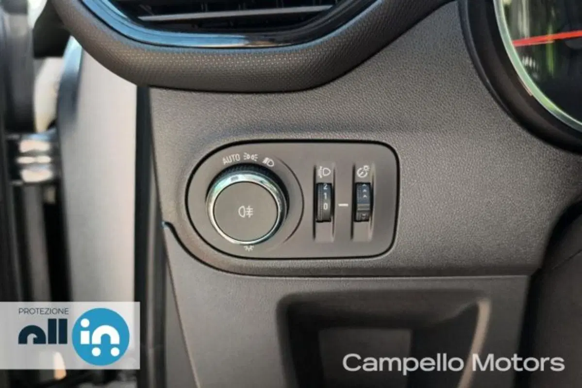 Opel Crossland usata a Venezia (17)