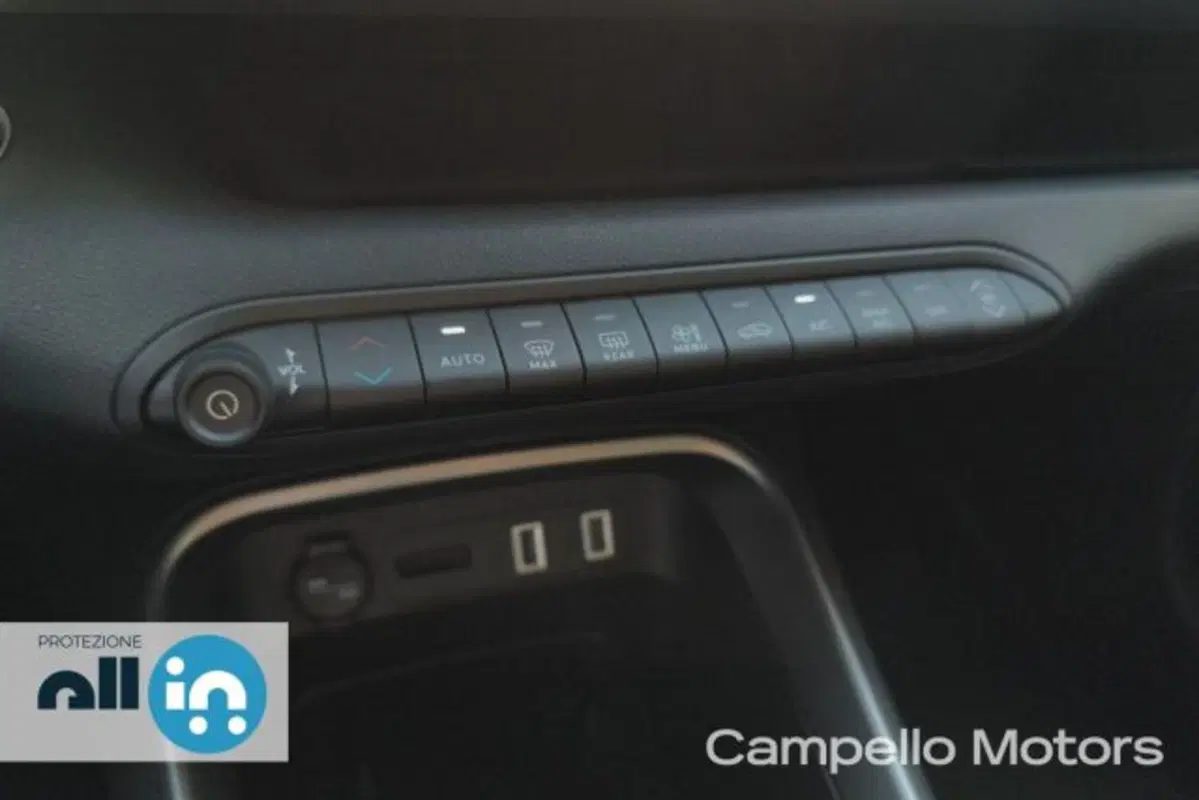 Jeep Avenger usata a Venezia (11)