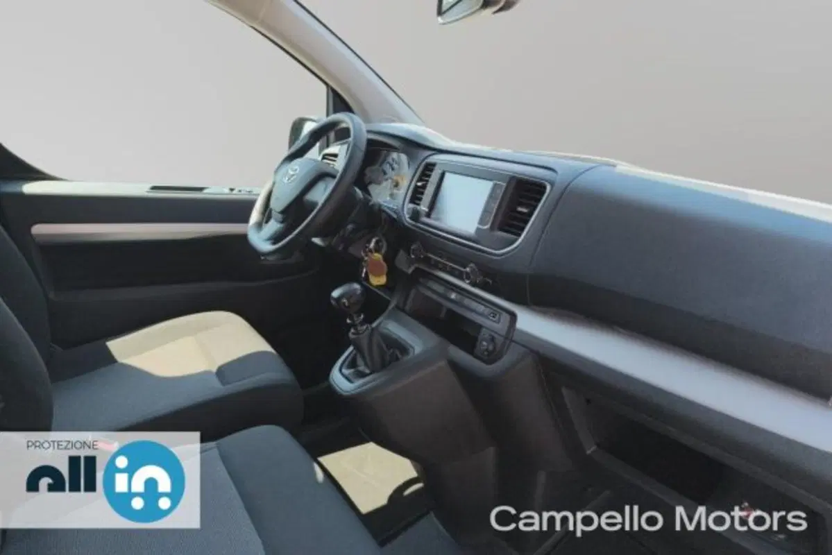 Toyota Proace Verso usata a Venezia (17)