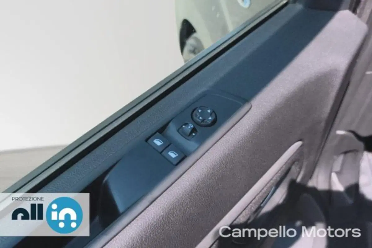 Toyota Proace Verso usata a Venezia (19)