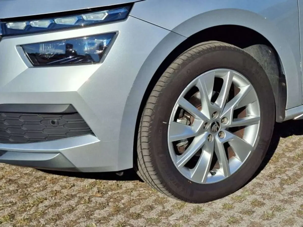 Skoda Kamiq usata a Como (13)