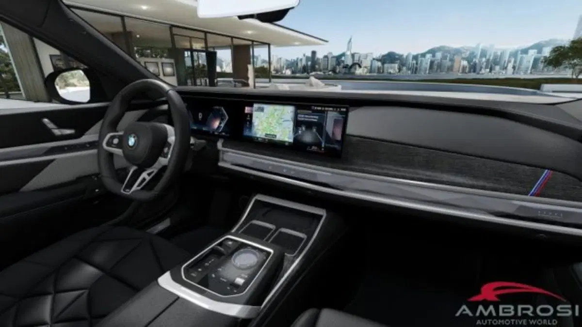 BMW Serie 7 nuova a Perugia (13)