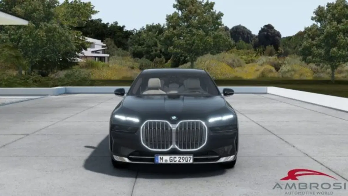 BMW Serie 7 nuova a Perugia (3)