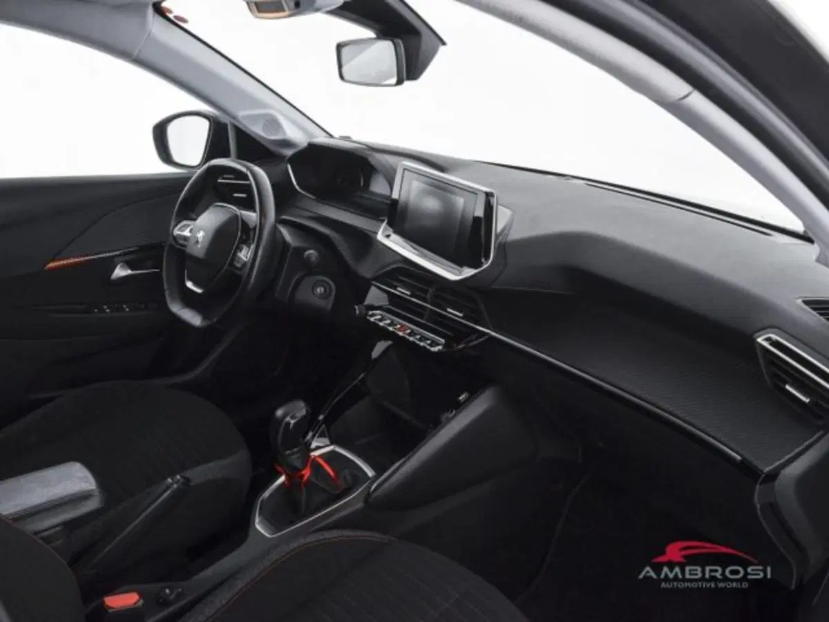 Peugeot 208 usata a Perugia (12)
