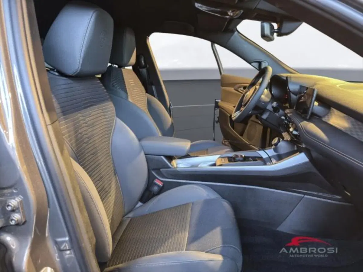 Alfa Romeo Tonale nuova a Perugia (11)