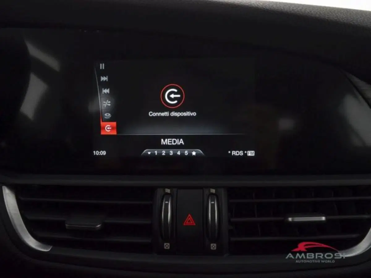 Alfa Romeo Giulia usata a Perugia (15)