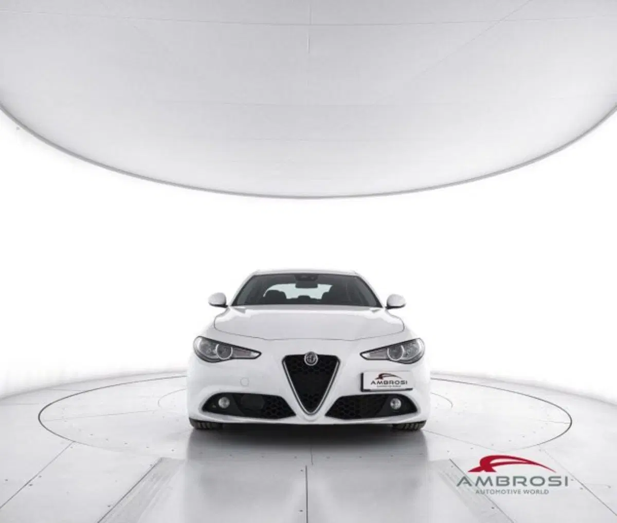 Alfa Romeo Giulia usata a Perugia (5)