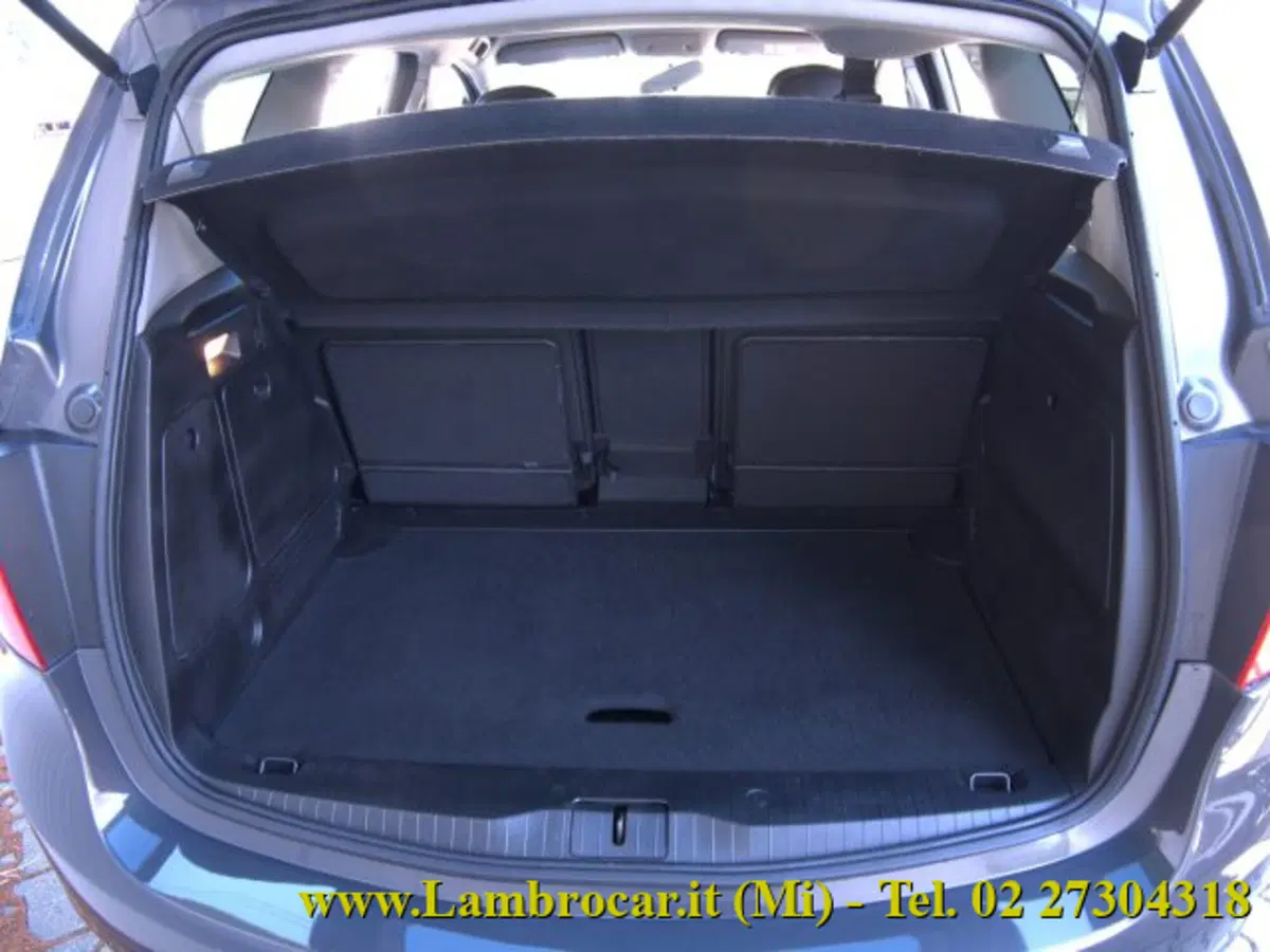 Opel Meriva usata a Milano (13)