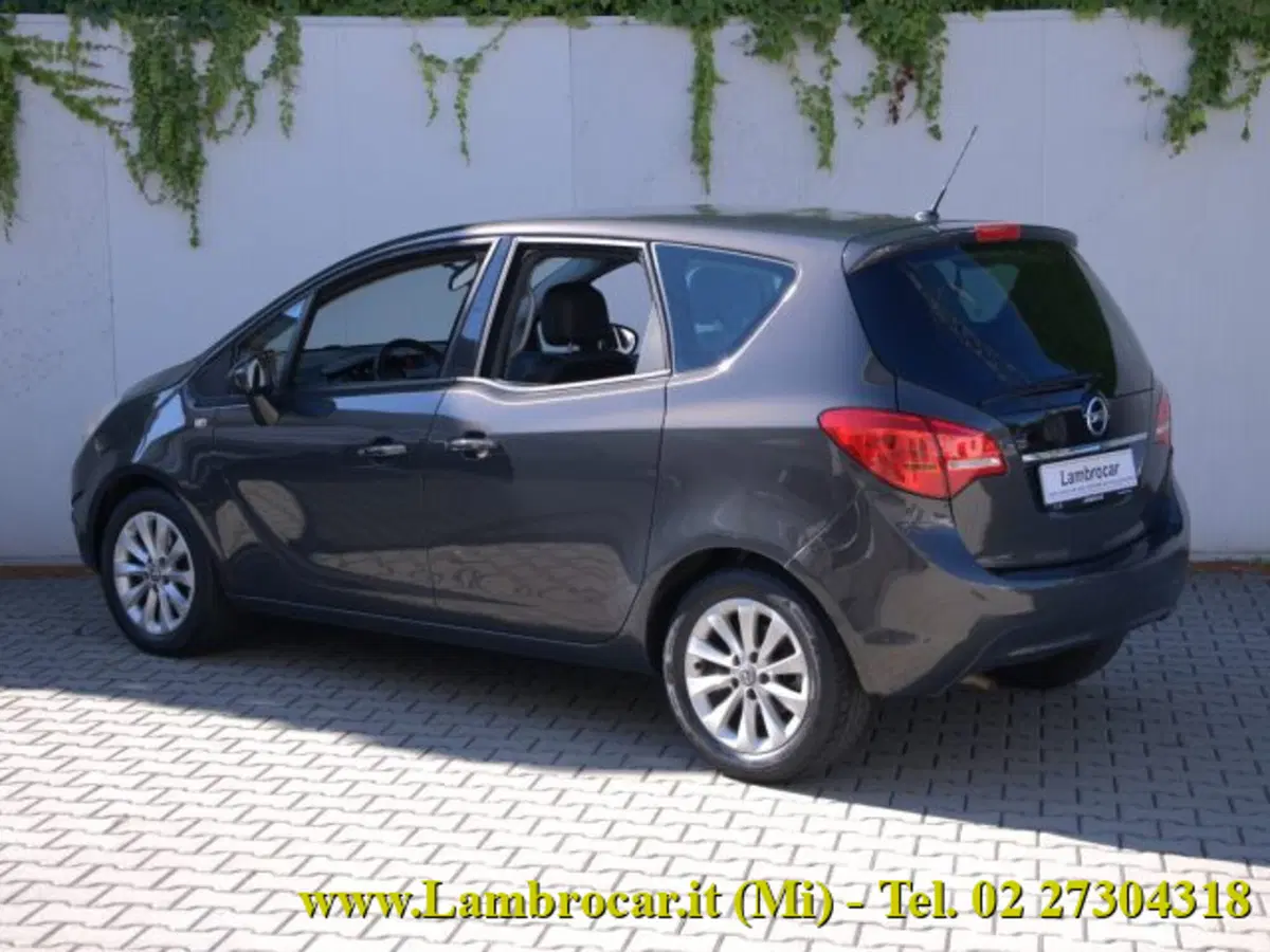 Opel Meriva usata a Milano (15)
