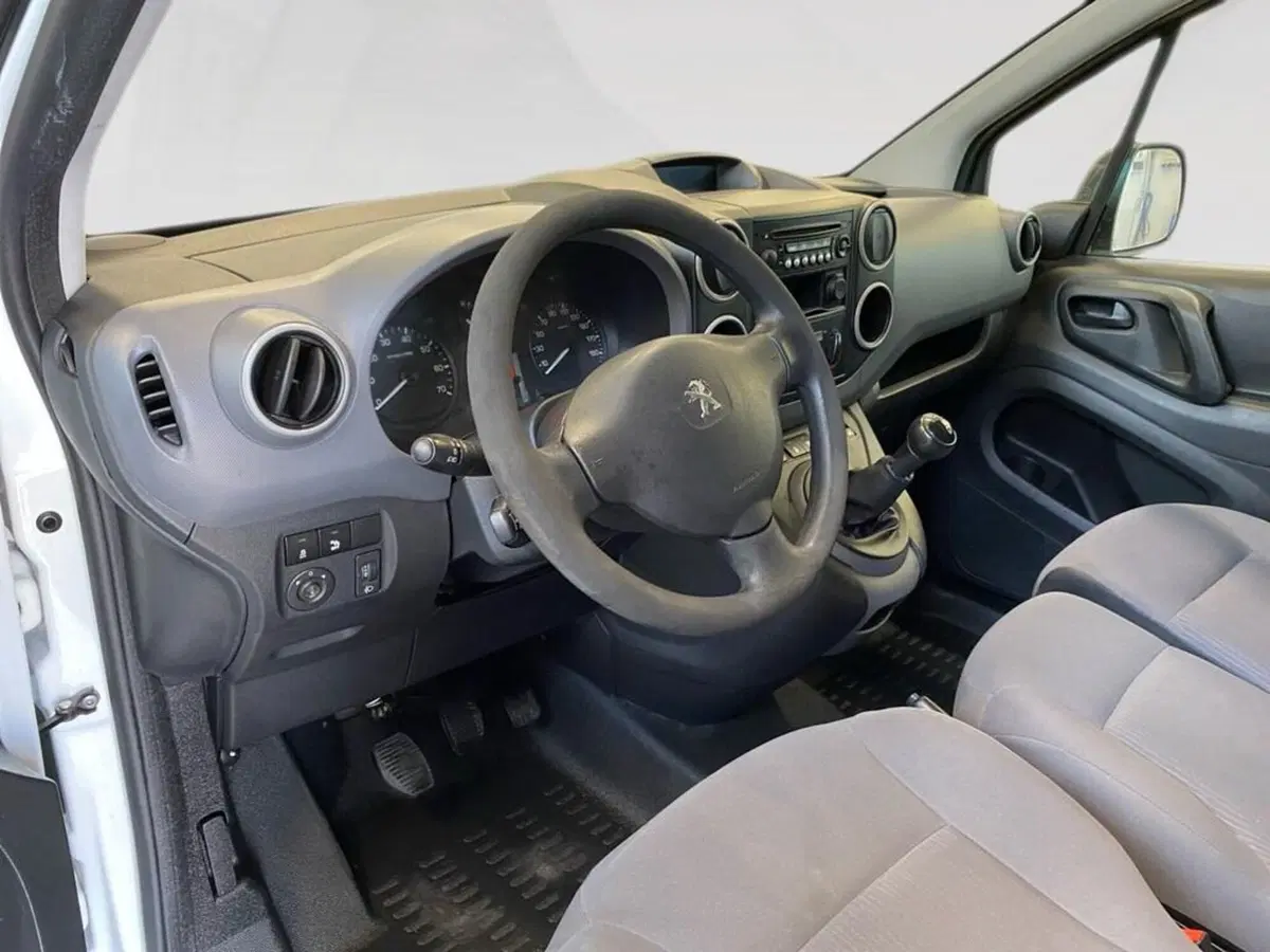 Peugeot Partner Furgone usata a Torino (5)