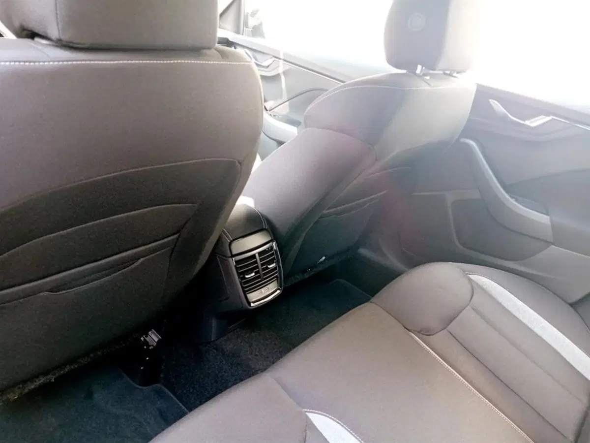 Skoda Kamiq nuova a Piacenza (9)