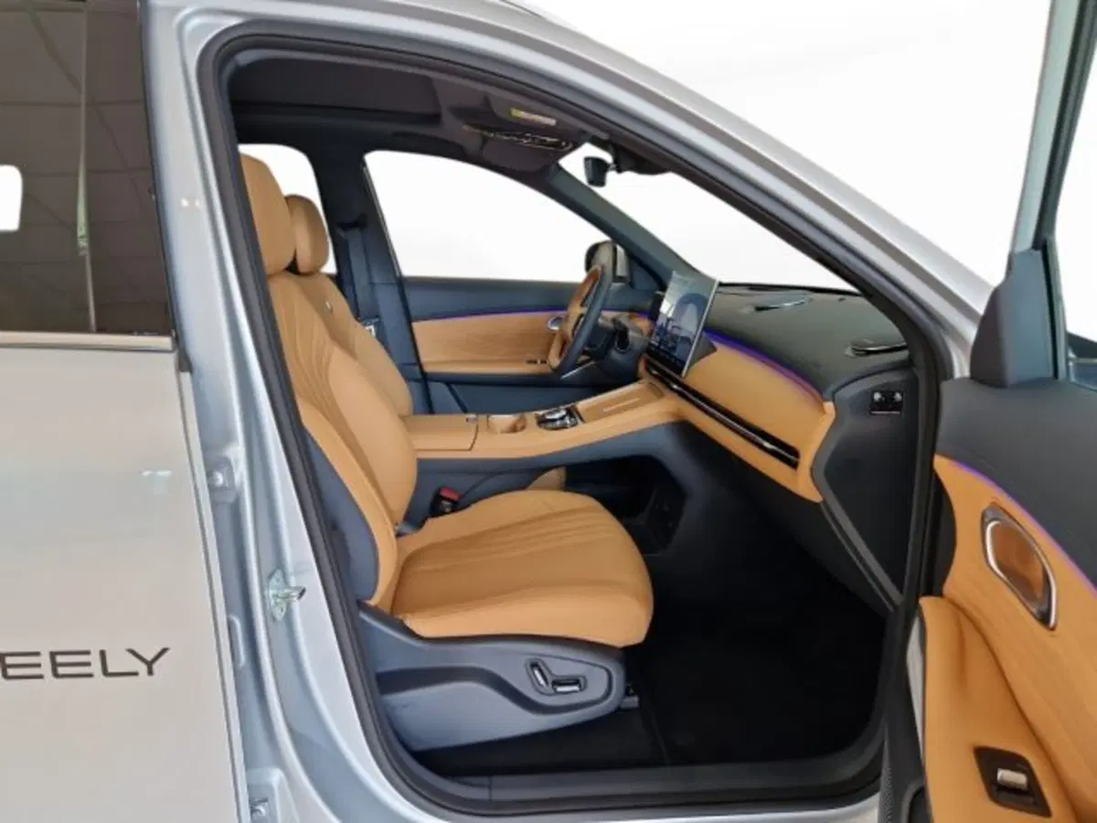 Geely Starray usata a Modena (11)
