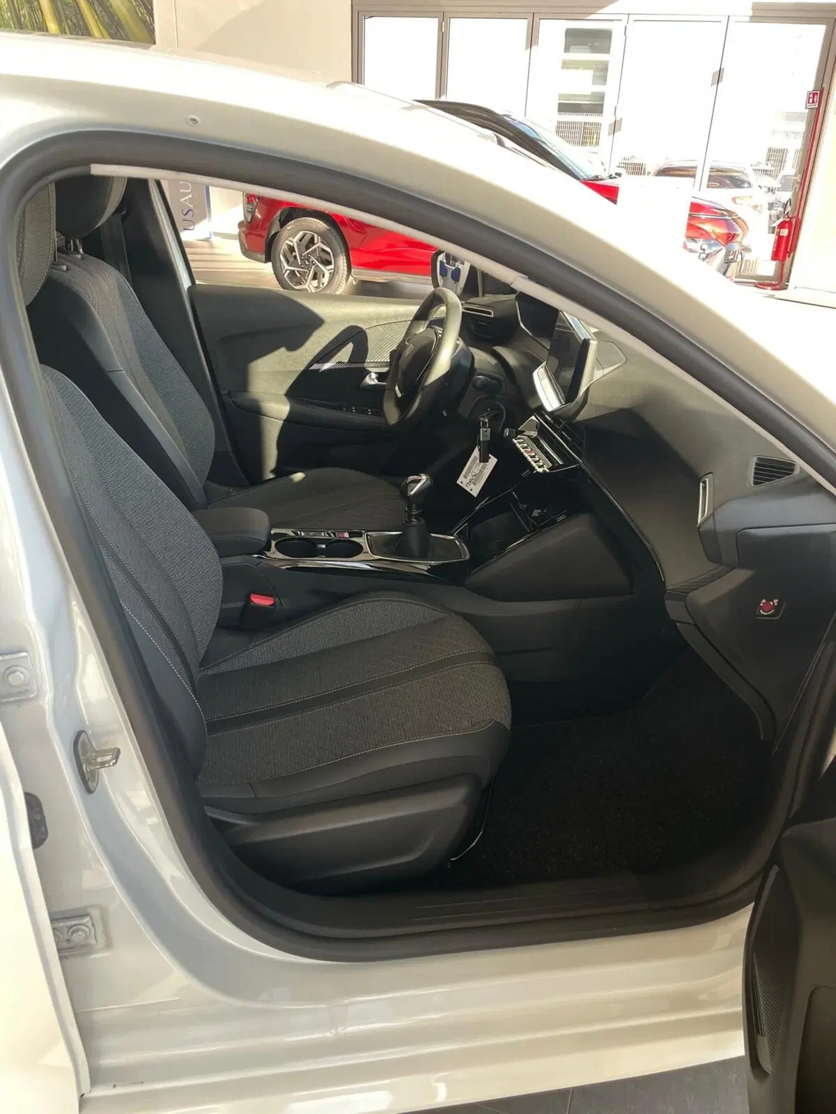 Peugeot 208 usata a Sassari (3)
