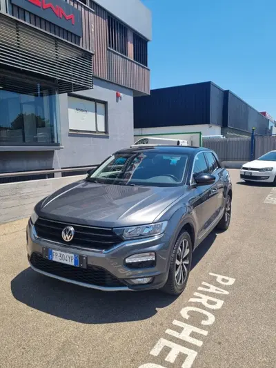 Volkswagen T-Roc 1.0 TSI 115 CV Style BlueMotion Technology del 2018 usata a Cagliari