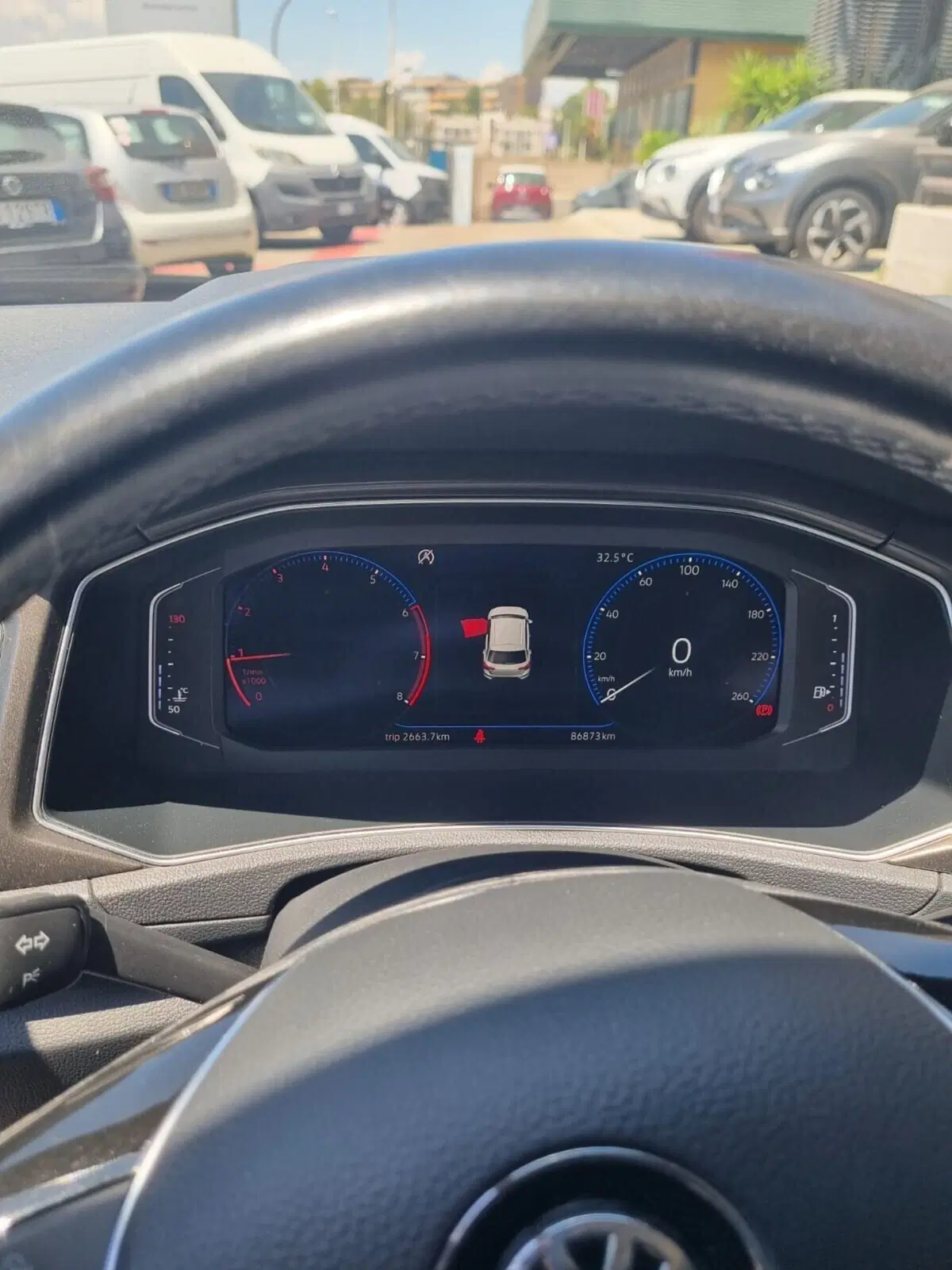 Volkswagen T-Roc usata a Cagliari (2)