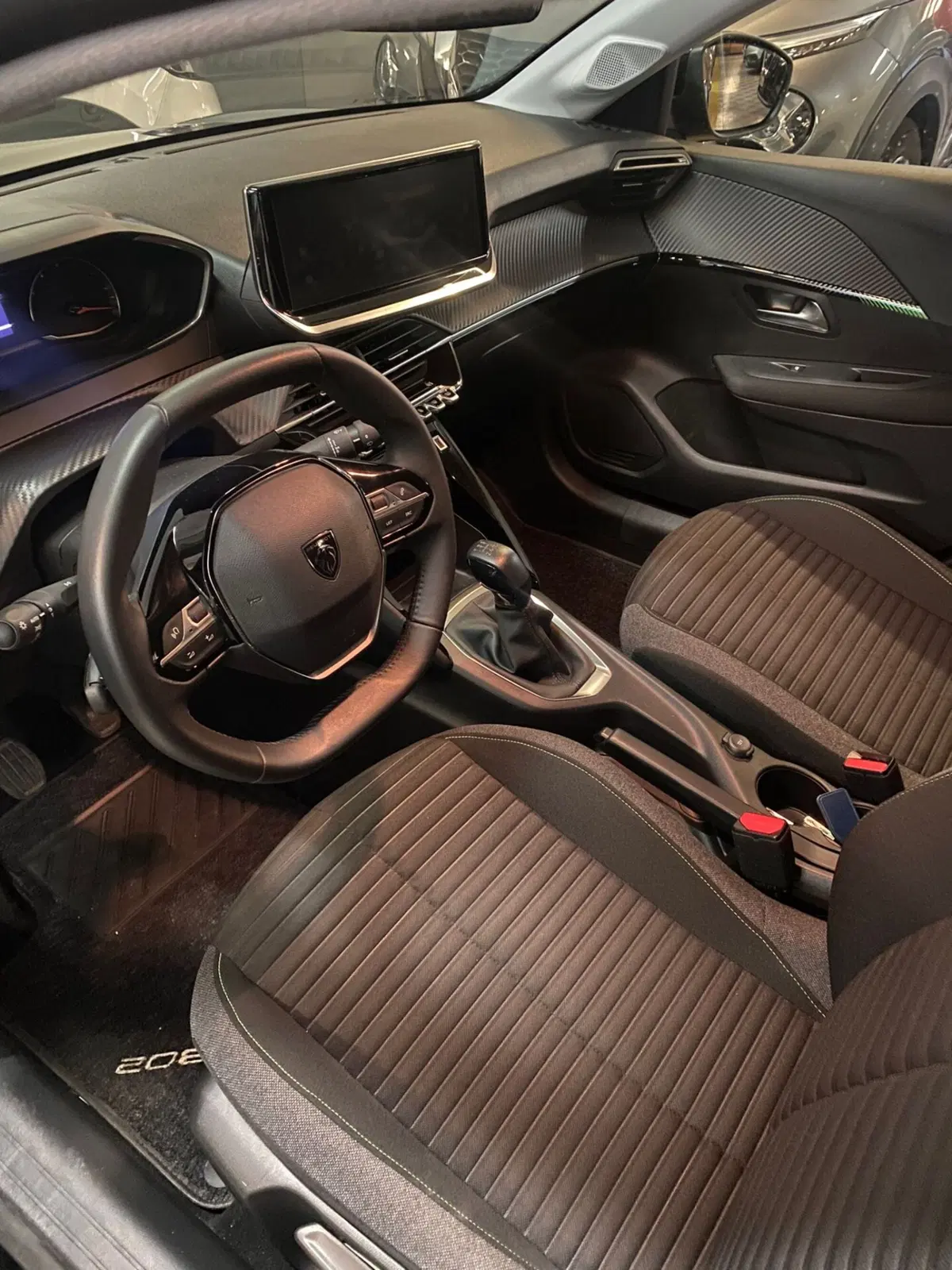 Peugeot 208 usata a Cagliari (5)