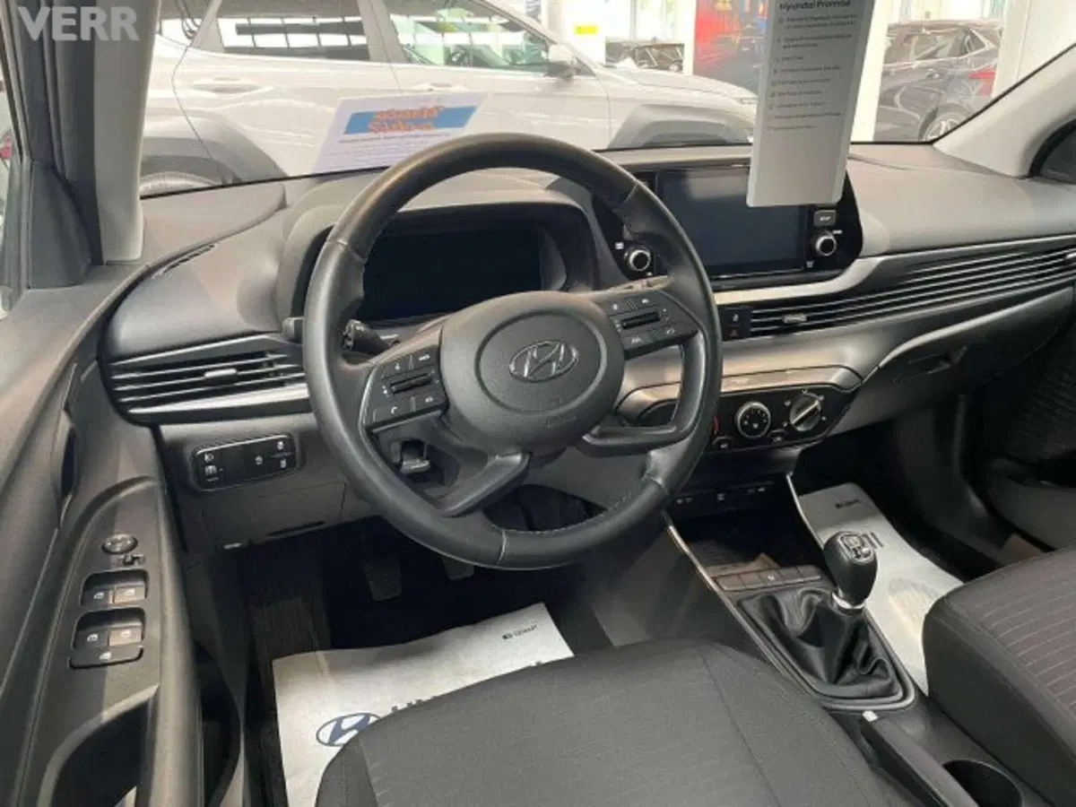 Hyundai i20 usata a Milano (12)