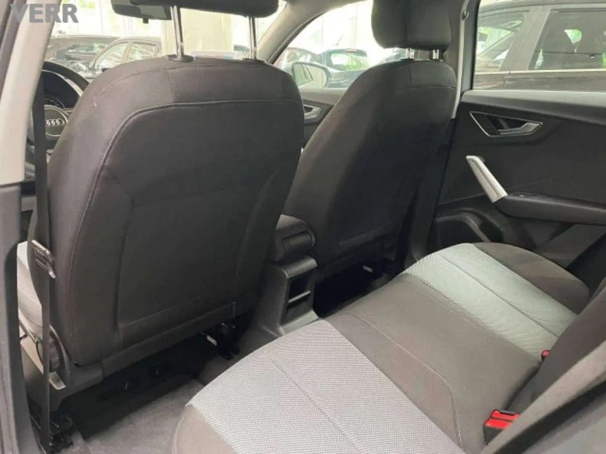 Audi Q2 usata a Milano (10)