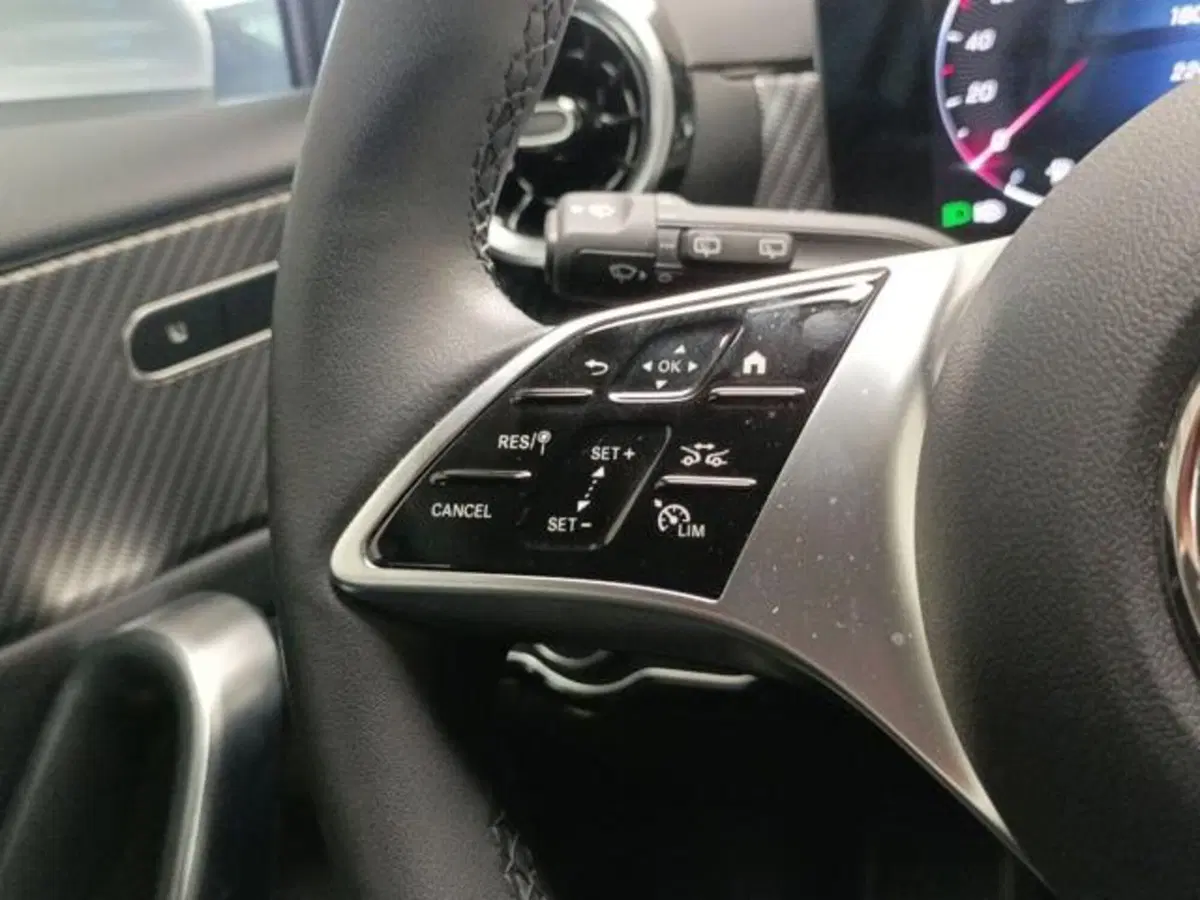 Mercedes-Benz Classe A Sedan usata a Milano (13)