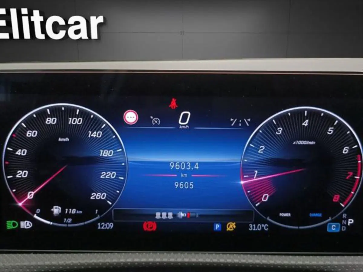 Mercedes-Benz Classe A Sedan usata a Milano (17)