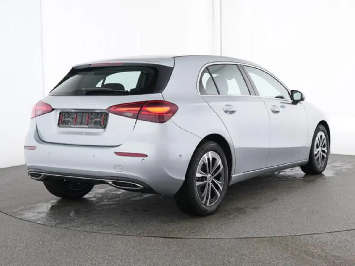 Mercedes-Benz Classe A Sedan usata a Milano (3)