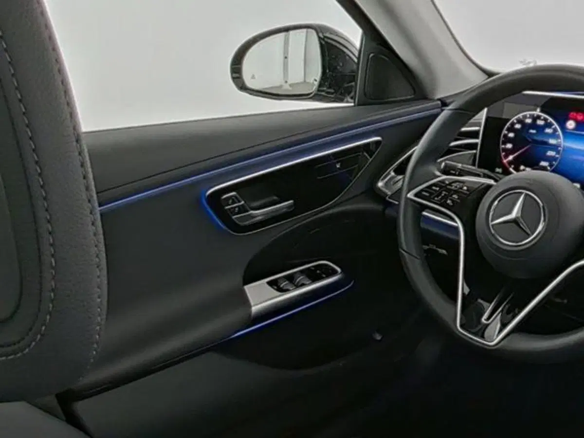 Mercedes-Benz Classe E usata a Milano (10)