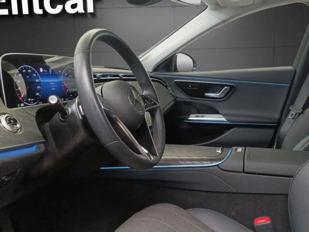 Mercedes-Benz Classe E usata a Milano (11)