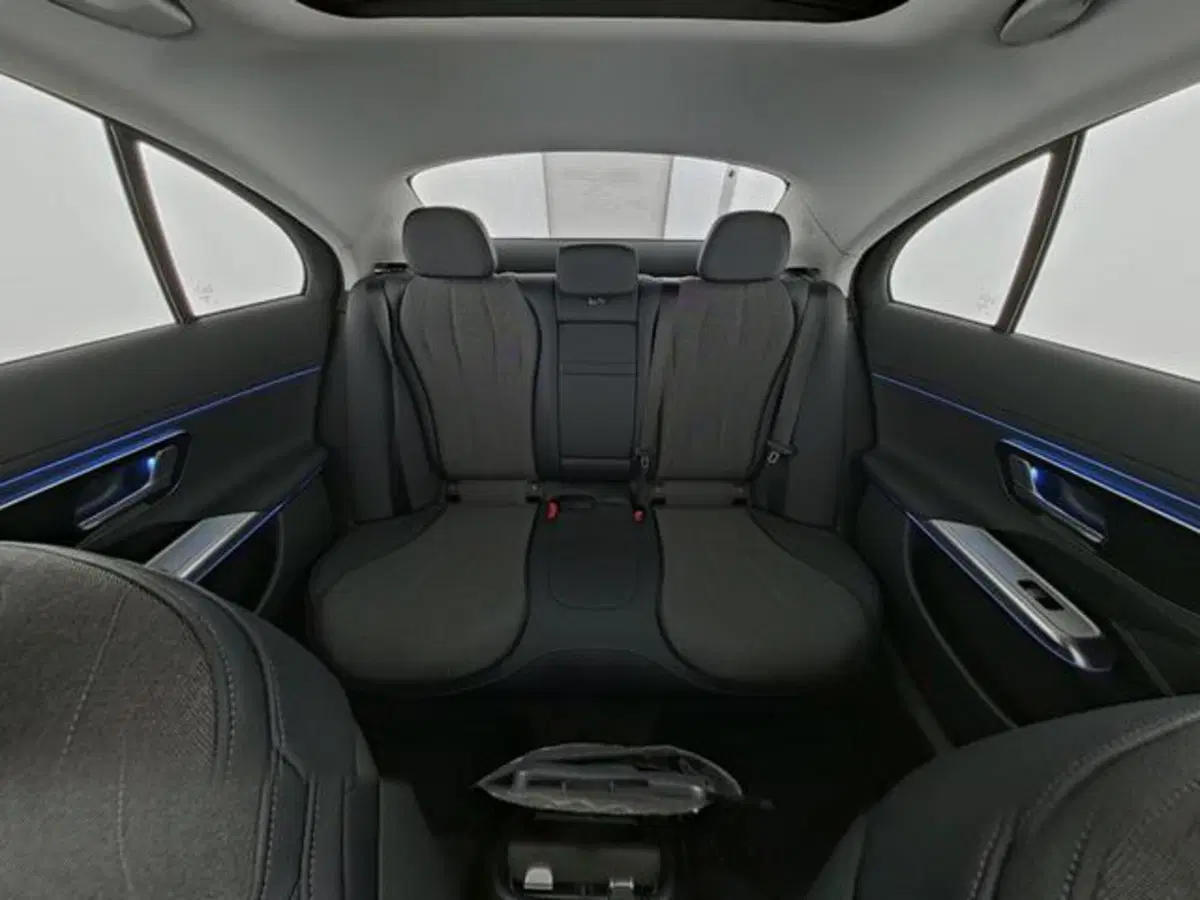Mercedes-Benz Classe E usata a Milano (9)