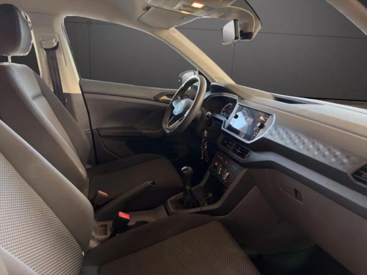 Volkswagen T-Cross usata a Milano (11)