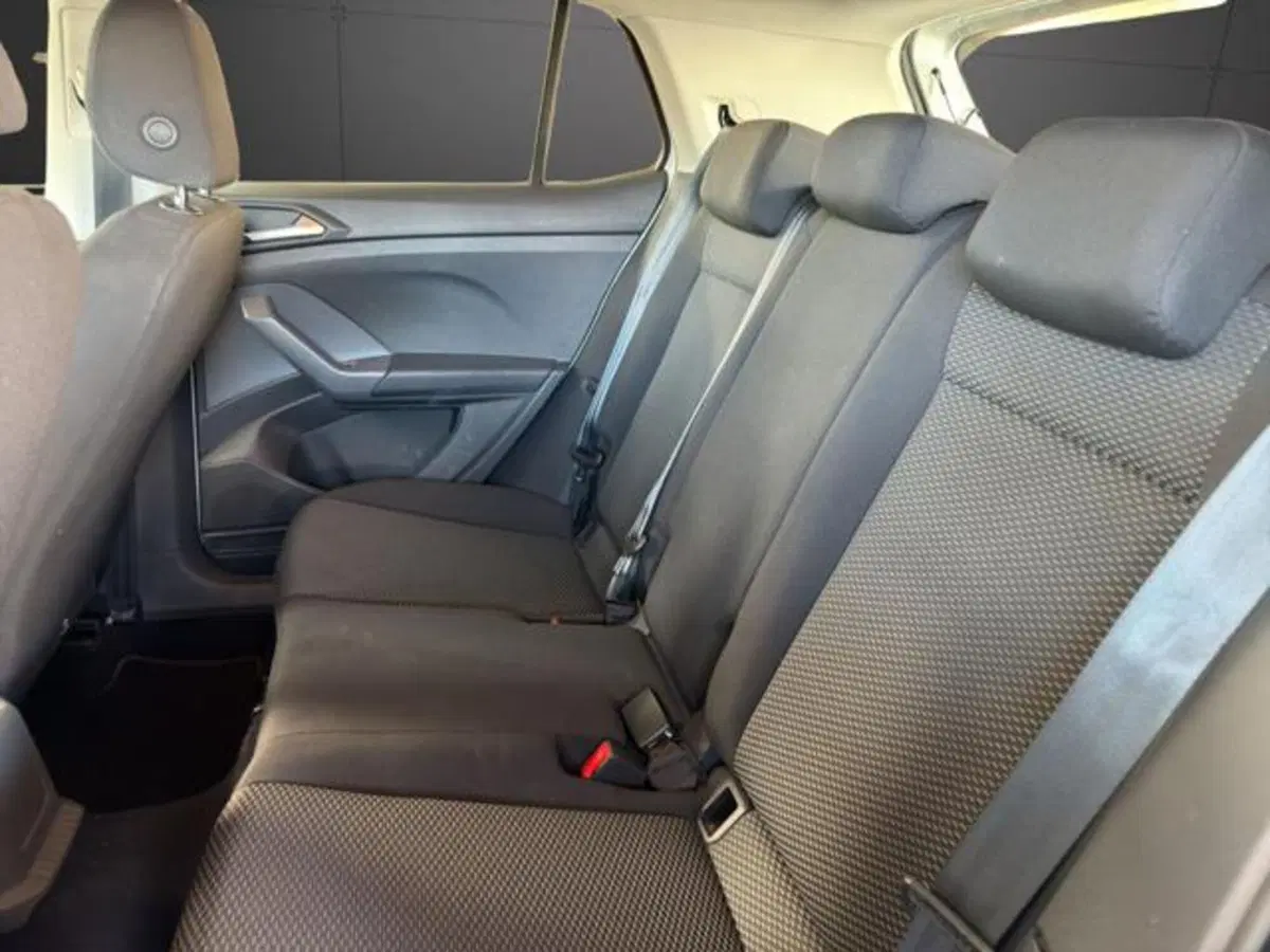 Volkswagen T-Cross usata a Milano (13)