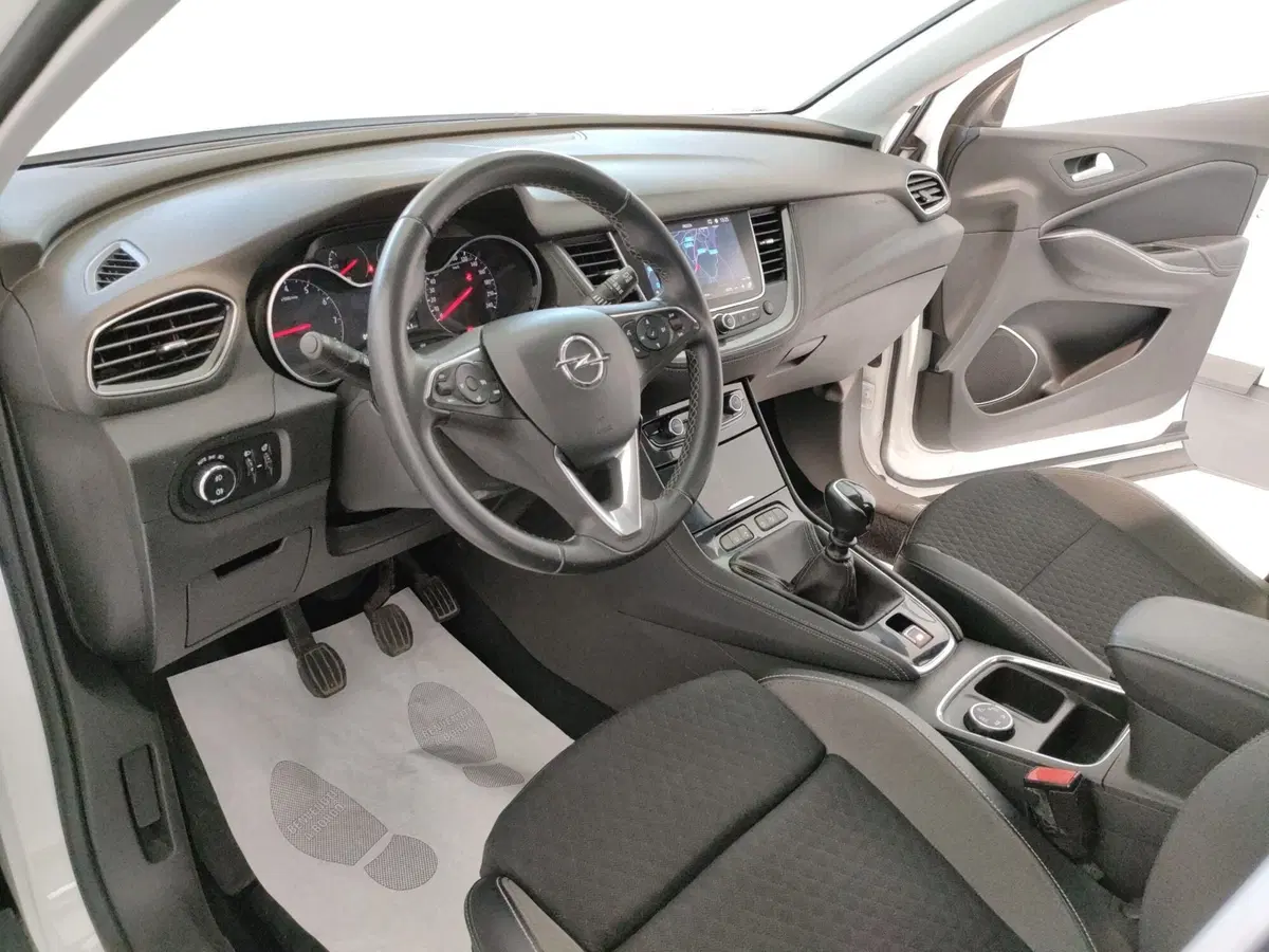 Opel Grandland X usata a L'Aquila (11)