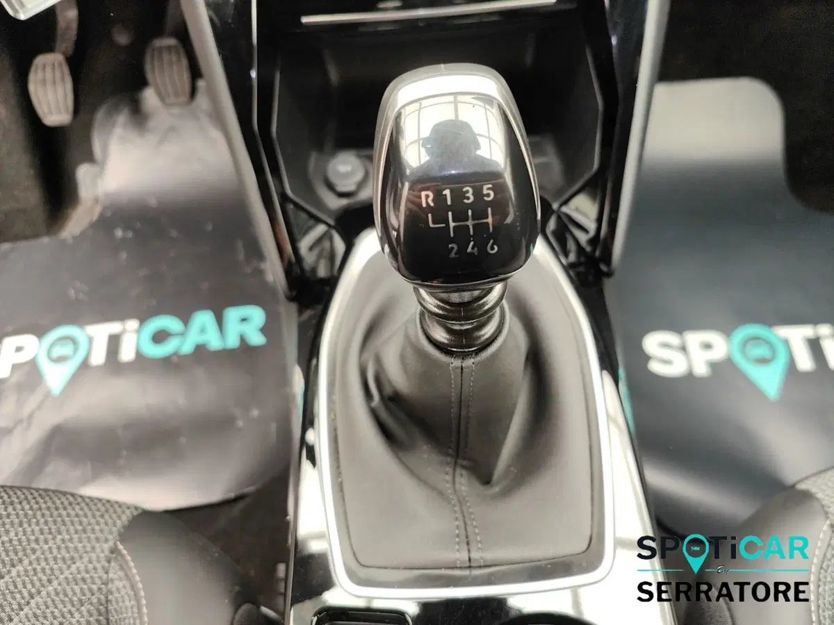 Peugeot 2008 usata a Como (17)