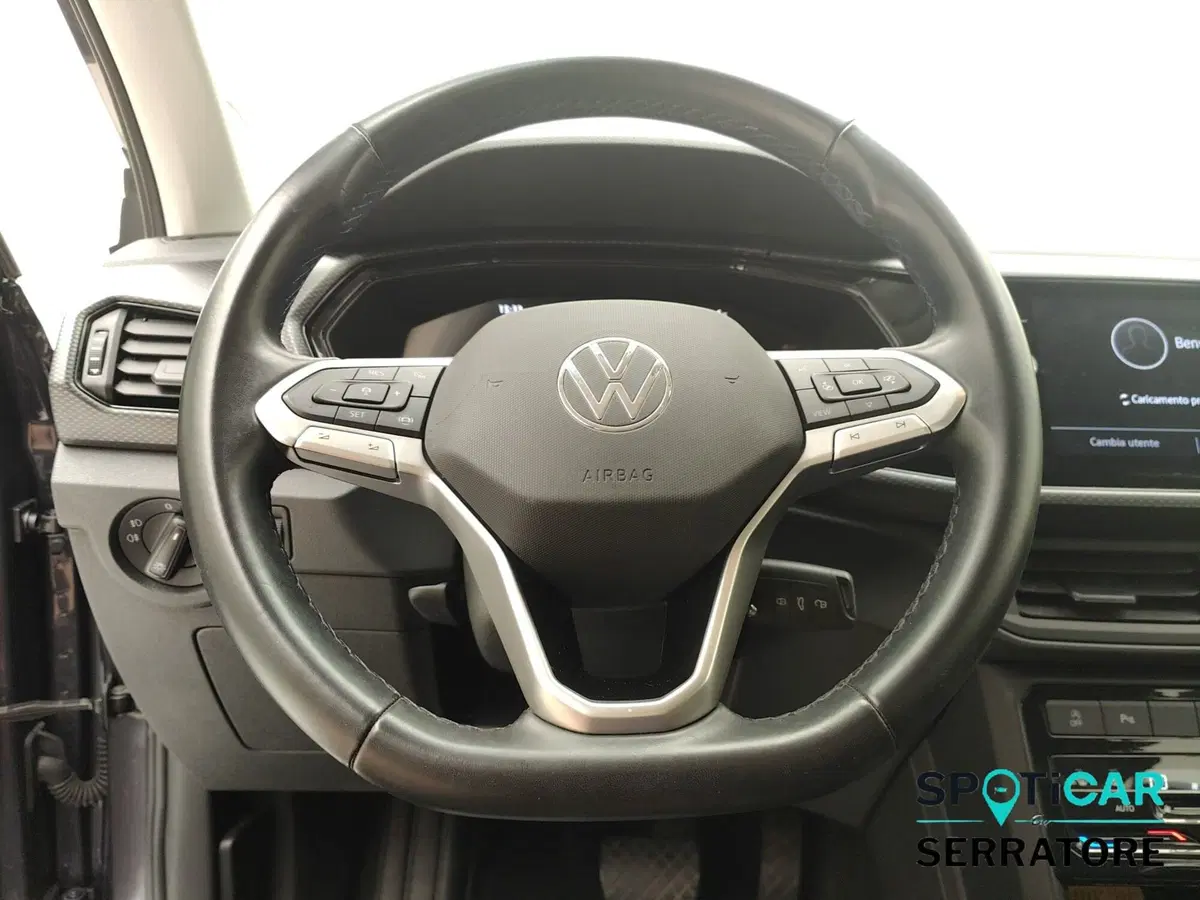 Volkswagen T-Cross usata a Como (16)