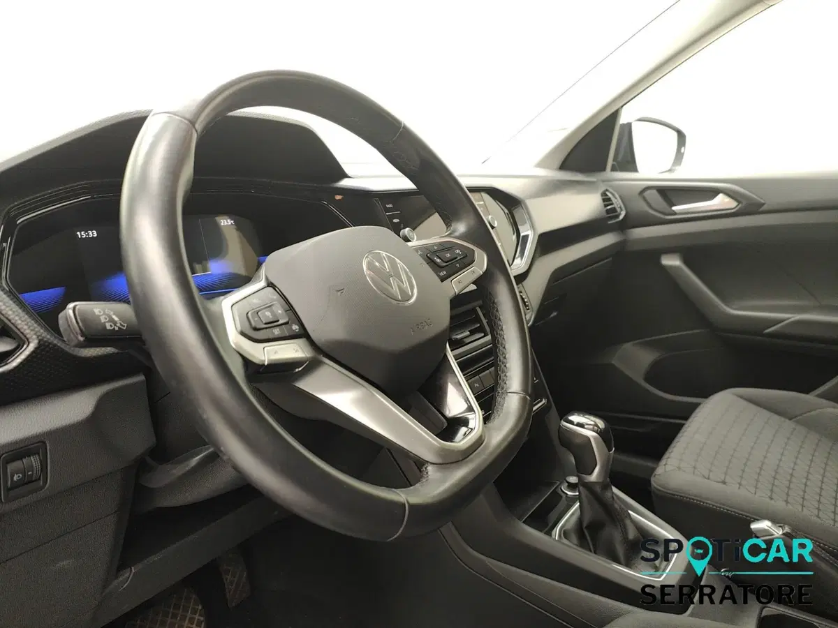 Volkswagen T-Cross usata a Como (9)