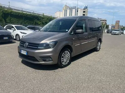 Volkswagen Caddy 2.0 TDI 102 CV Trendline Maxi del 2017 usata a Piacenza