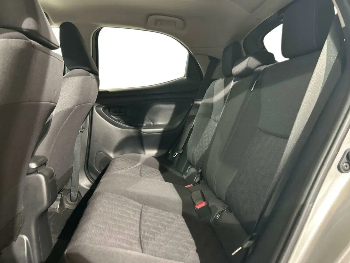 Toyota Yaris usata a Lecco (12)