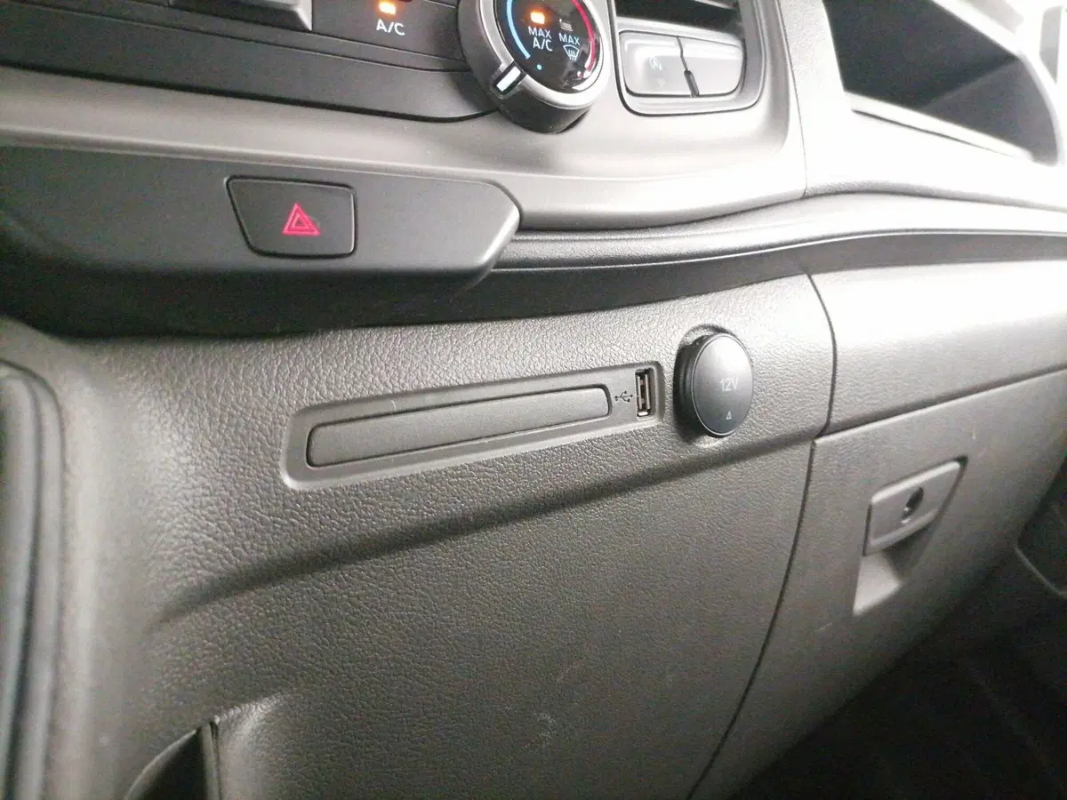 Ford Transit Custom Furgone usata a Roma (17)