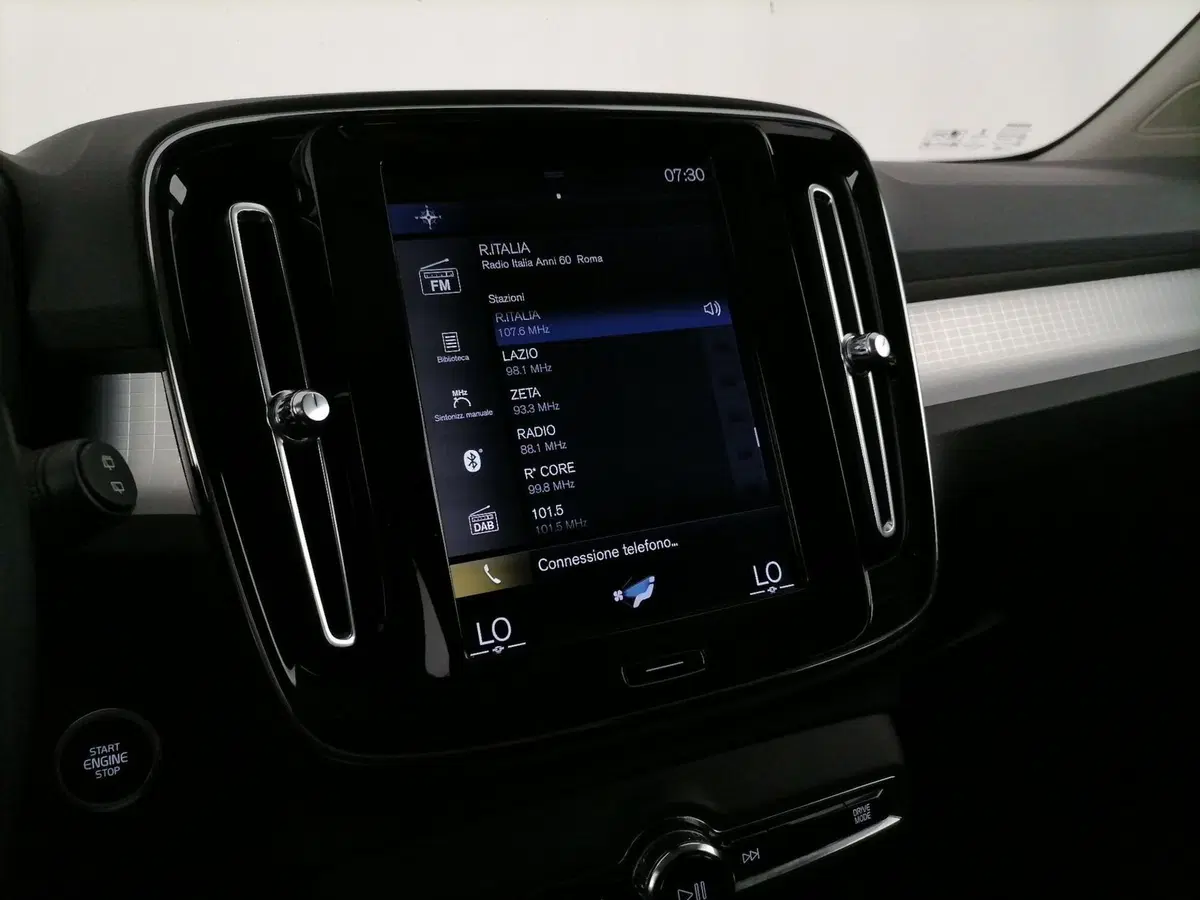 Volvo XC40 usata a Roma (16)