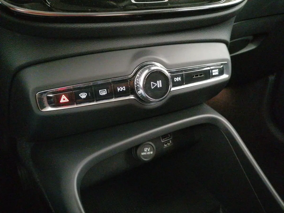 Volvo XC40 usata a Roma (19)