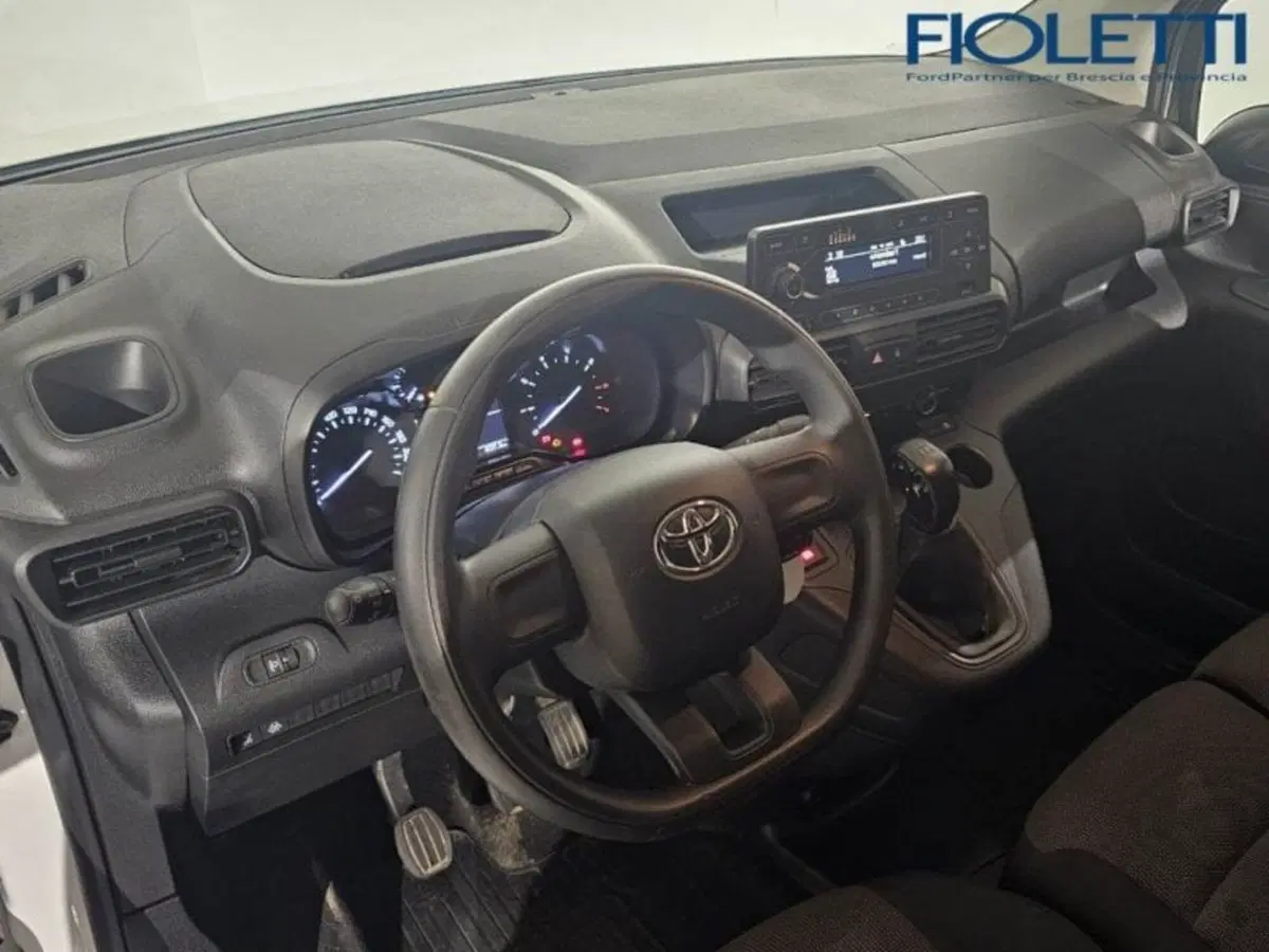 Toyota Proace City usata a Brescia (6)