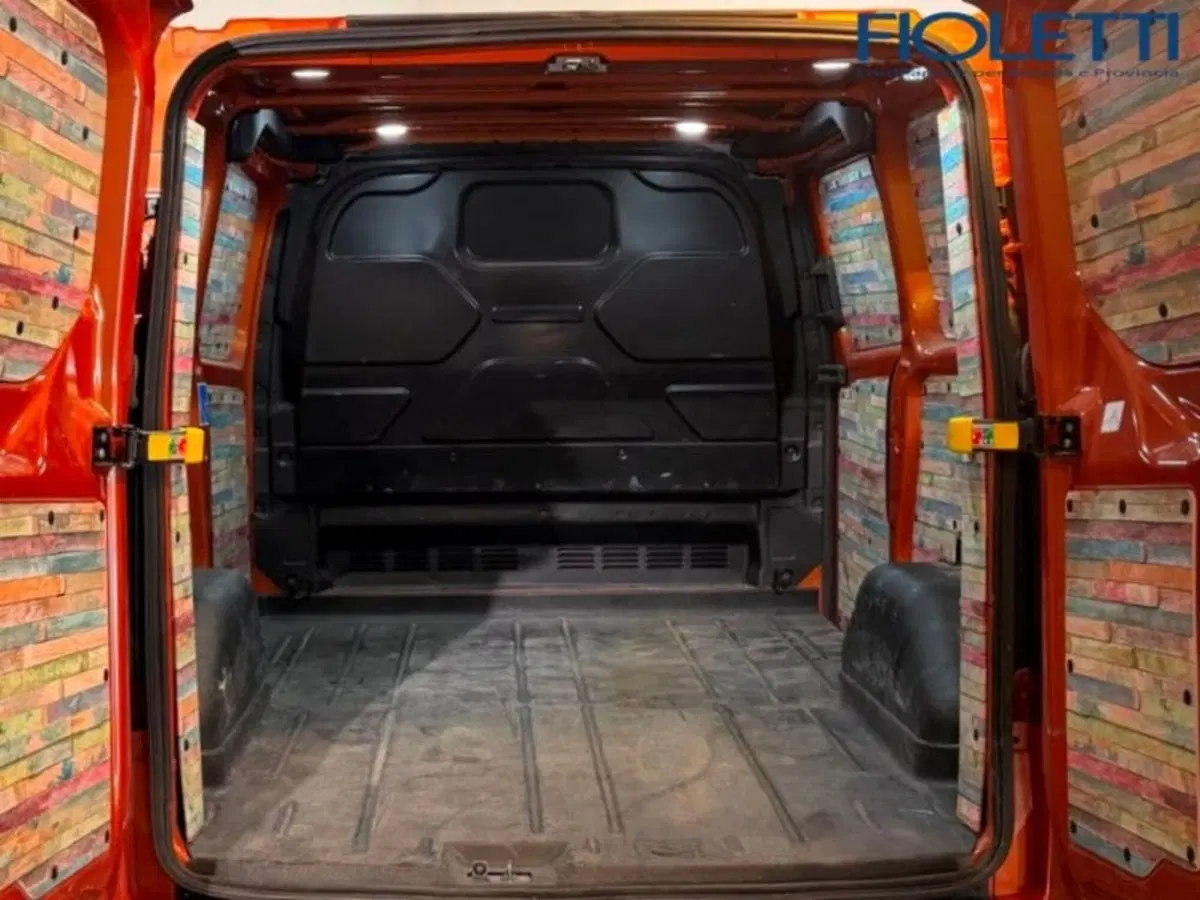 Ford Transit Custom Furgone usata a Brescia (9)